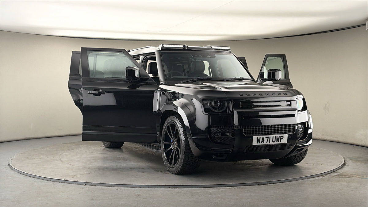 More views of Land Rover Defender 110