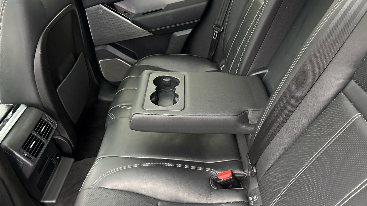 Land Rover Range Rover Velar Image 9