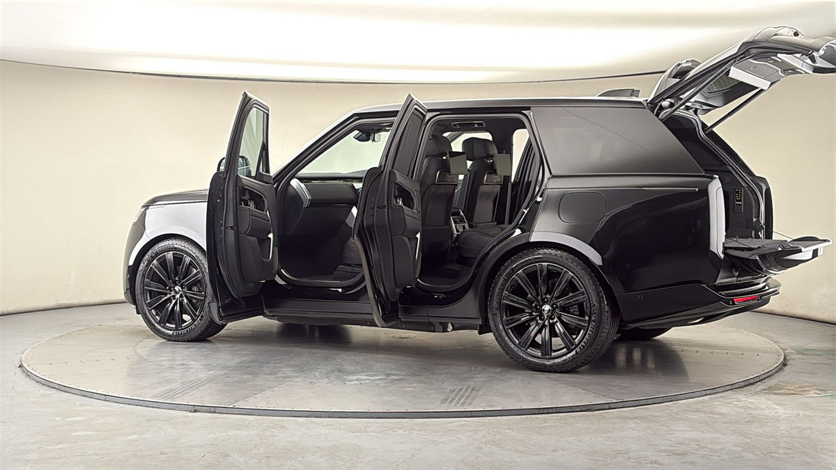 More views of Land Rover Range Rover