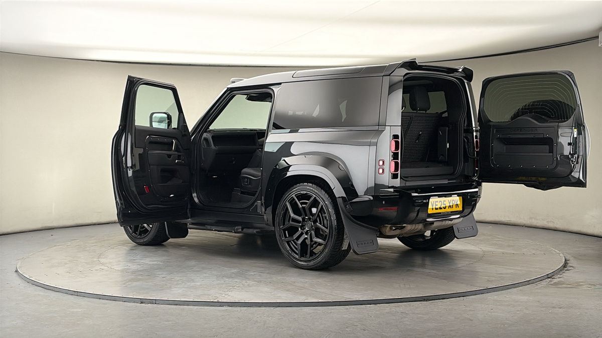 More views of Land Rover Defender 90