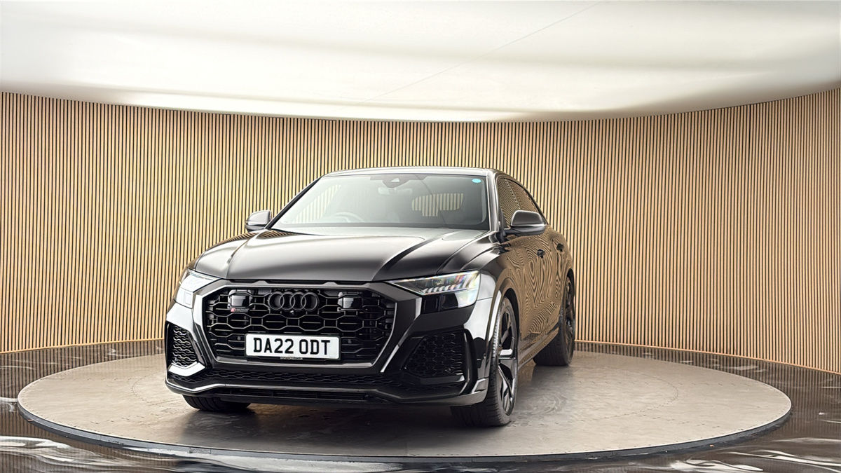 More views of Audi RSQ8