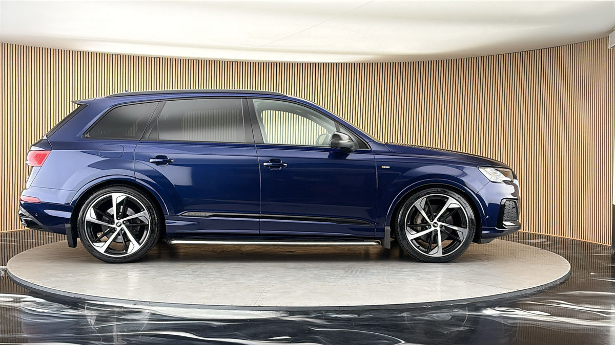 Audi Q7 Image 16