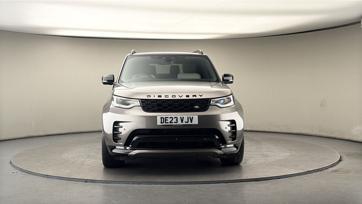 More views of Land Rover Discovery