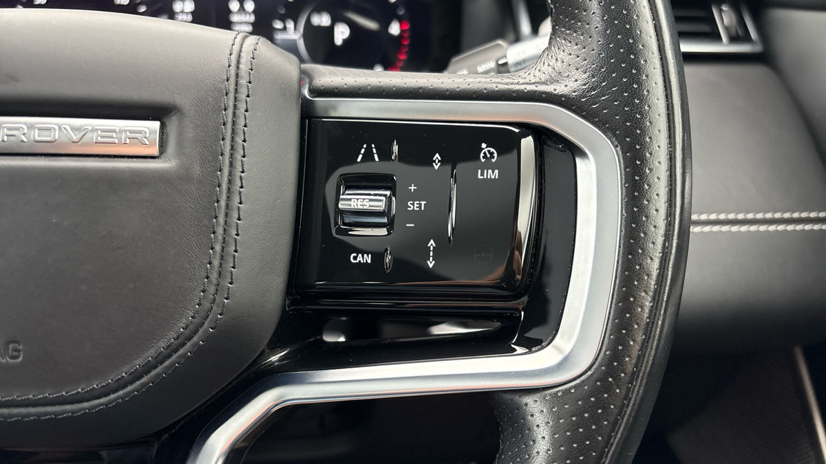 Land Rover Range Rover Velar Image 14