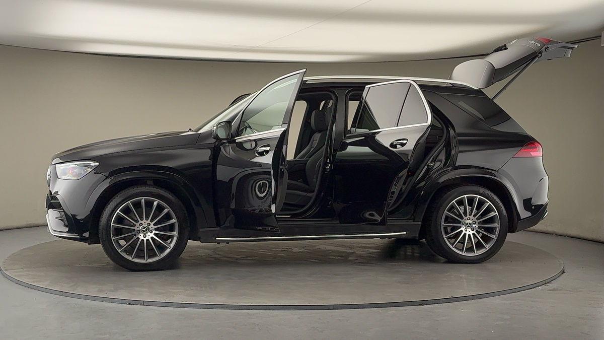 More views of Mercedes-Benz GLE