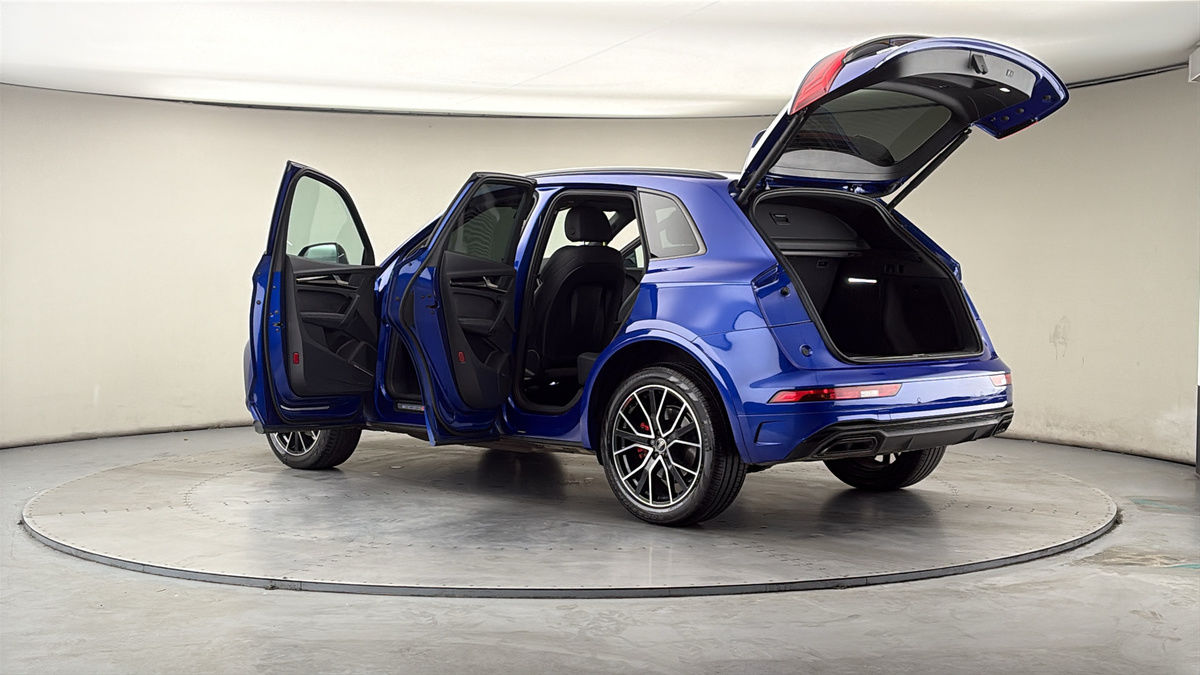 More views of Audi Q5