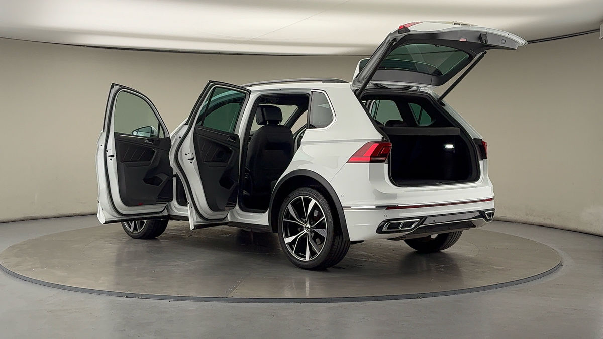 More views of Volkswagen Tiguan