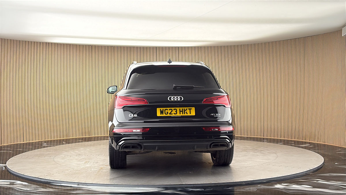 More views of Audi Q5