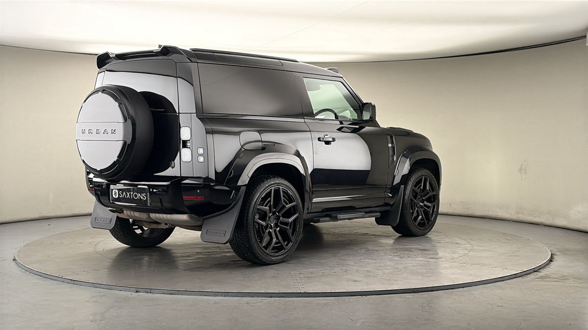 More views of Land Rover Defender 90
