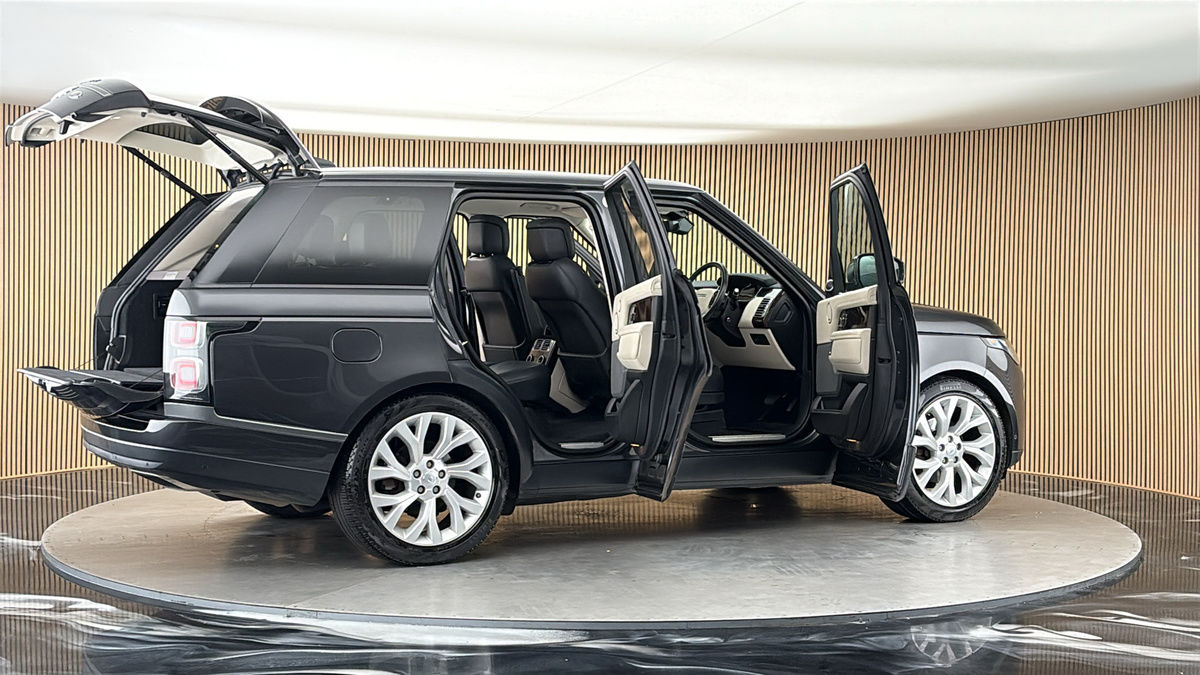 More views of Land Rover Range Rover