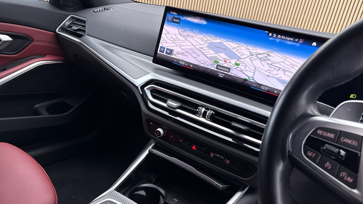 BMW 3 Series Image 18