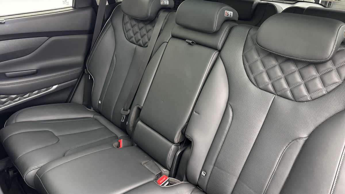 Hyundai Santa Fe Image 8