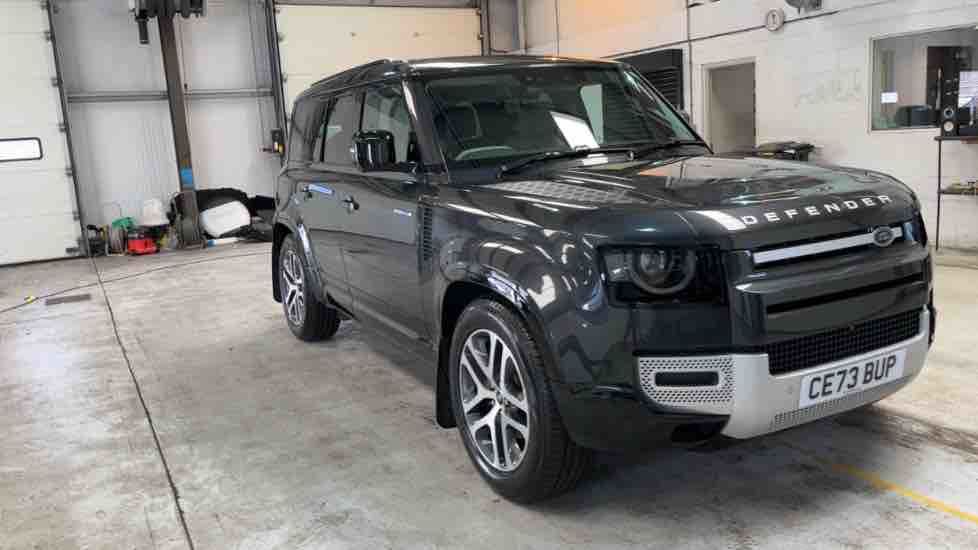 More views of Land Rover Defender 110