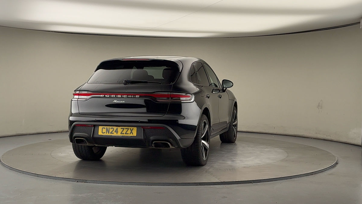 More views of Porsche Macan