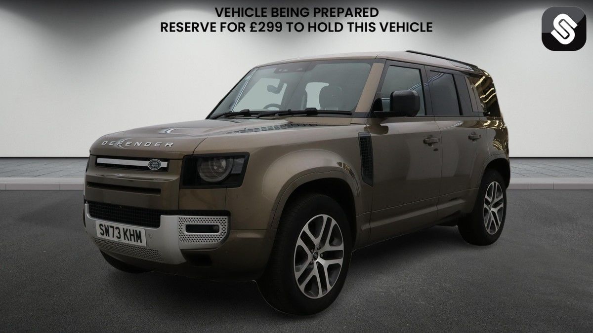 Land Rover Defender 110 Image 2