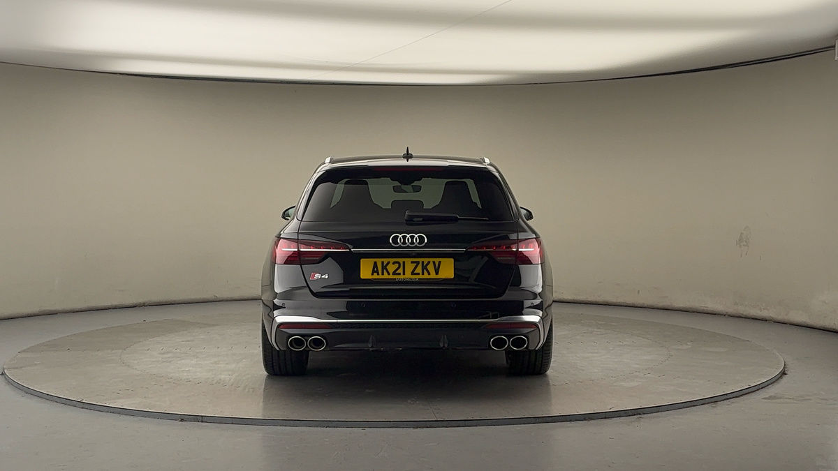 Audi S4 Avant Image 4