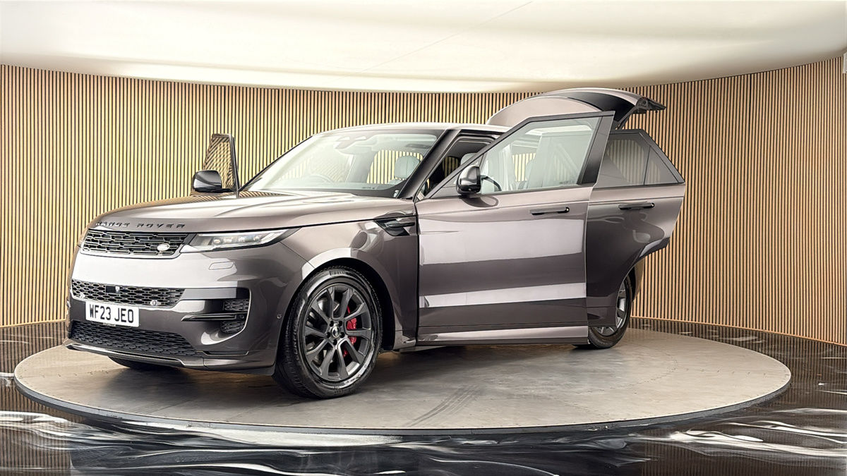 More views of Land Rover Range Rover Sport