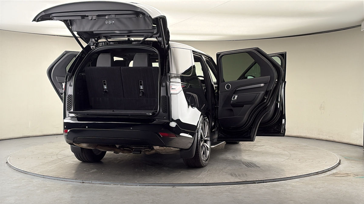 More views of Land Rover Discovery