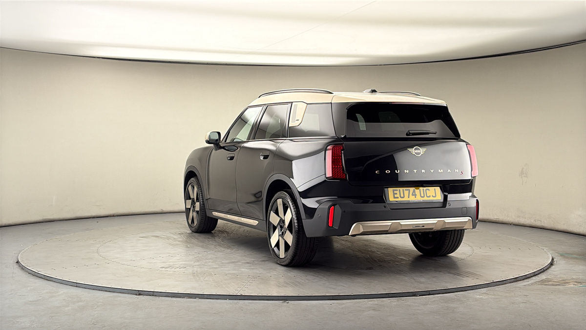 More views of MINI Countryman