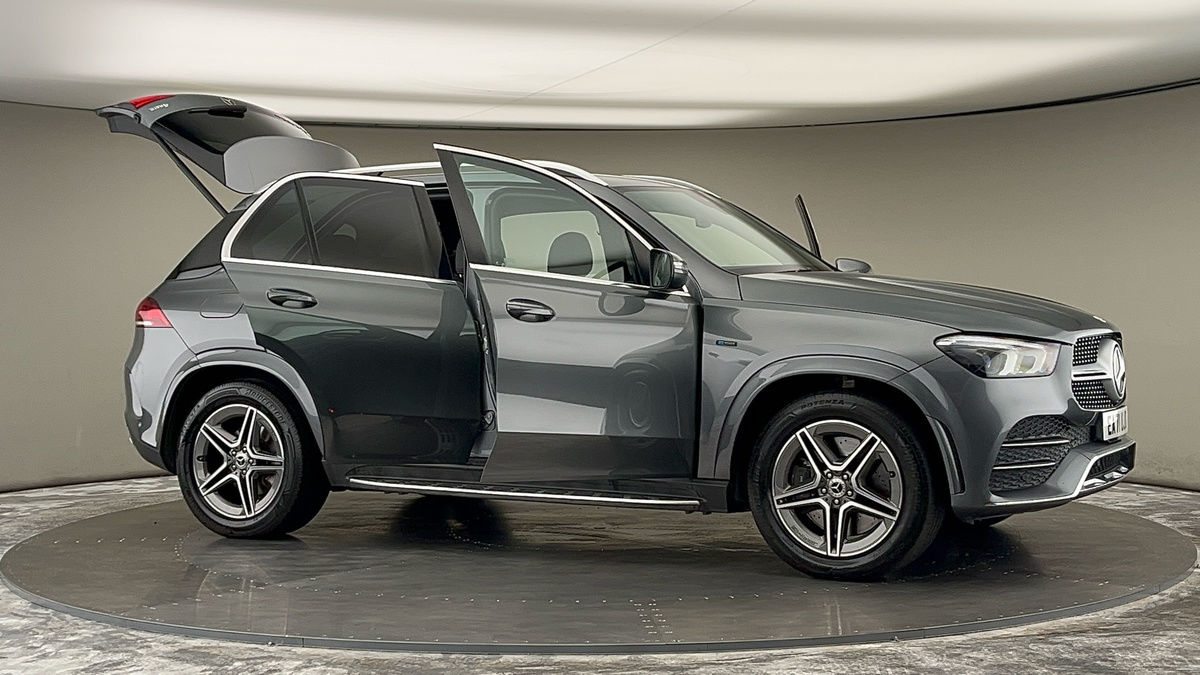 More views of Mercedes-Benz GLE