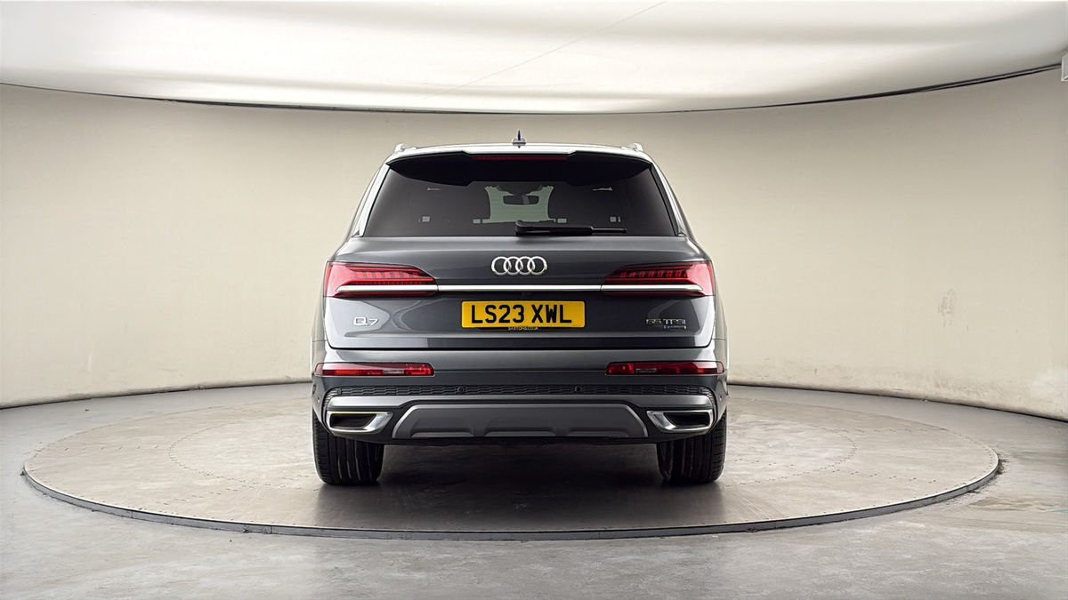 Audi Q7 Image 4