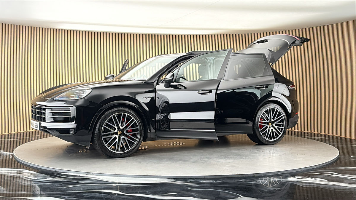 More views of Porsche Cayenne