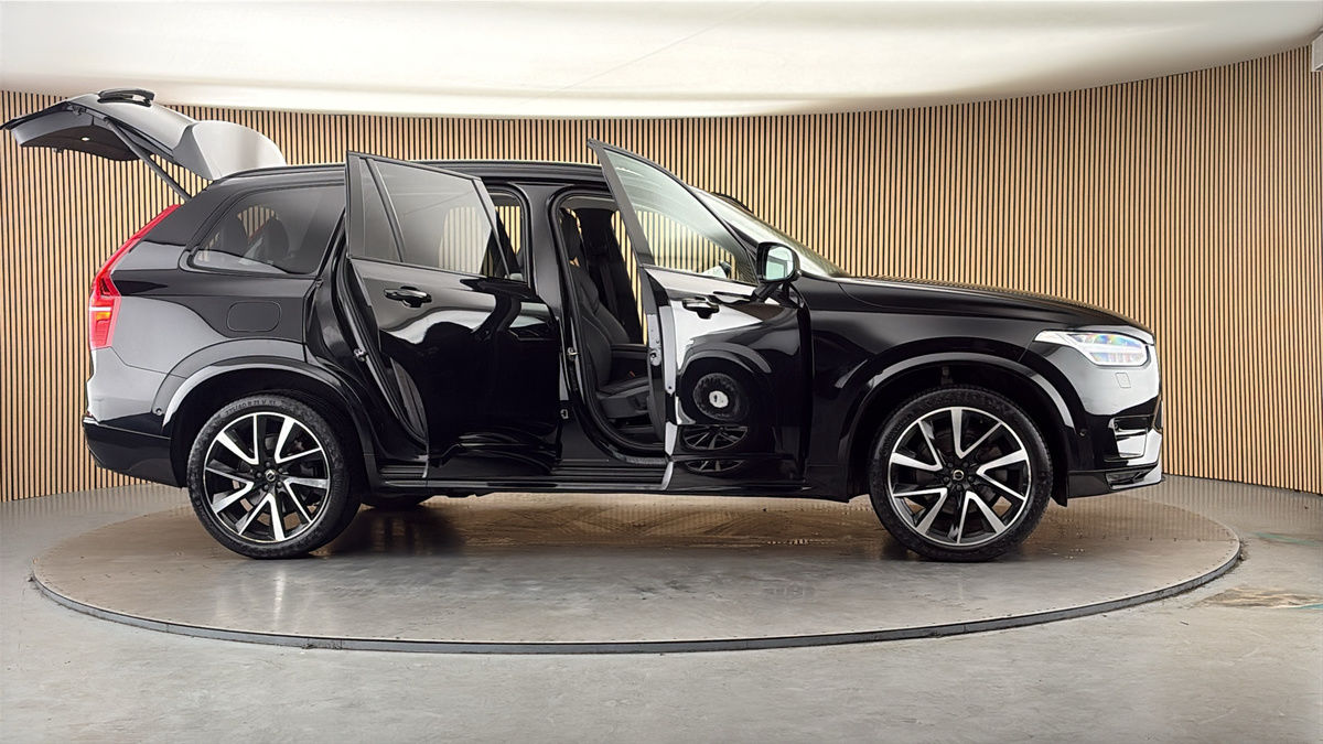 More views of Volvo XC90