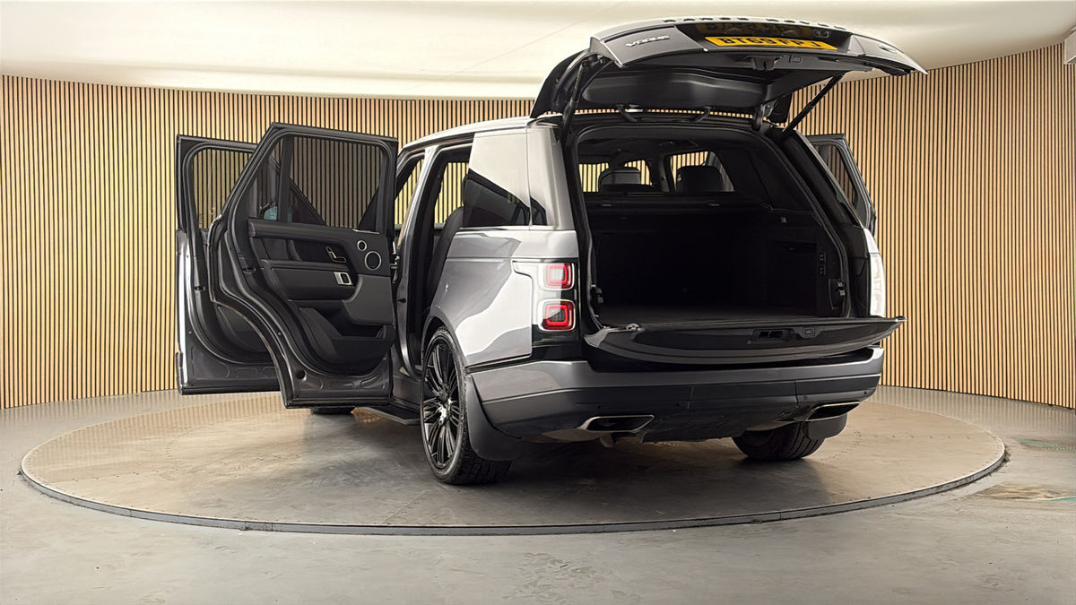 More views of Land Rover Range Rover