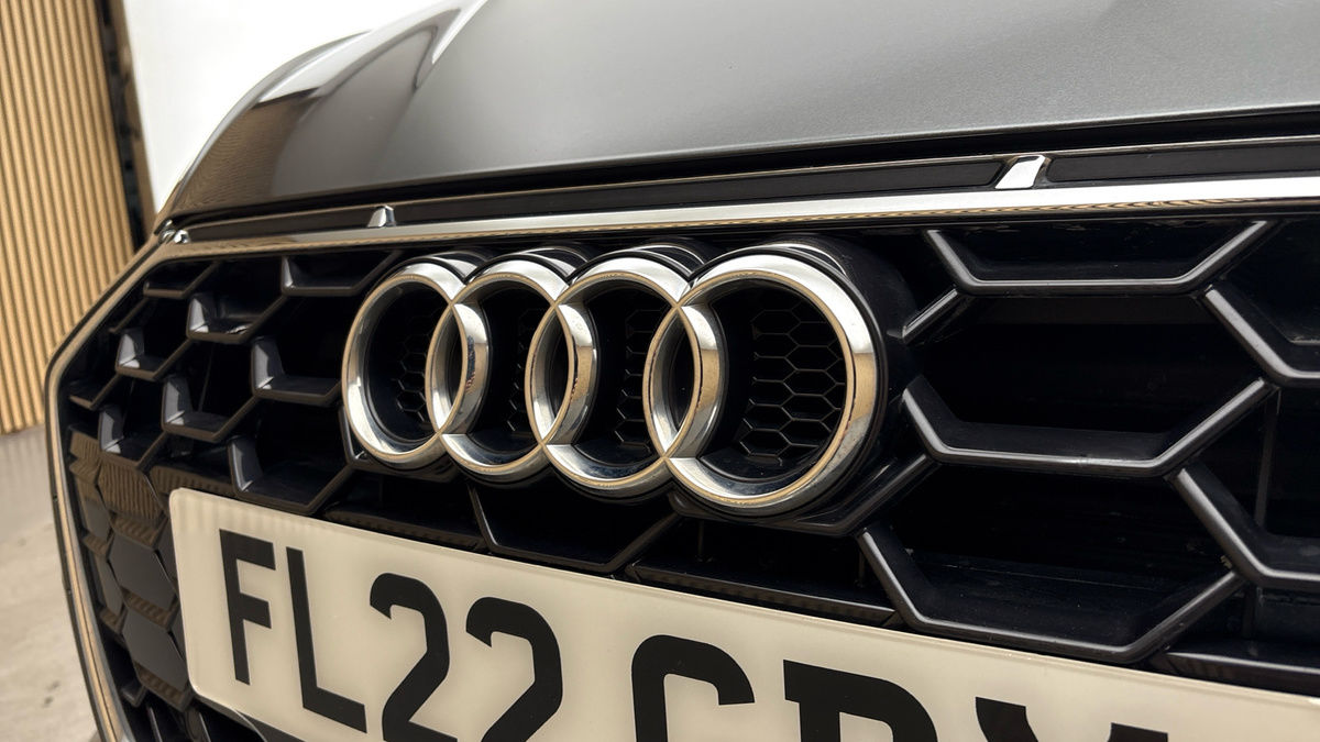 Audi A5 Image 24