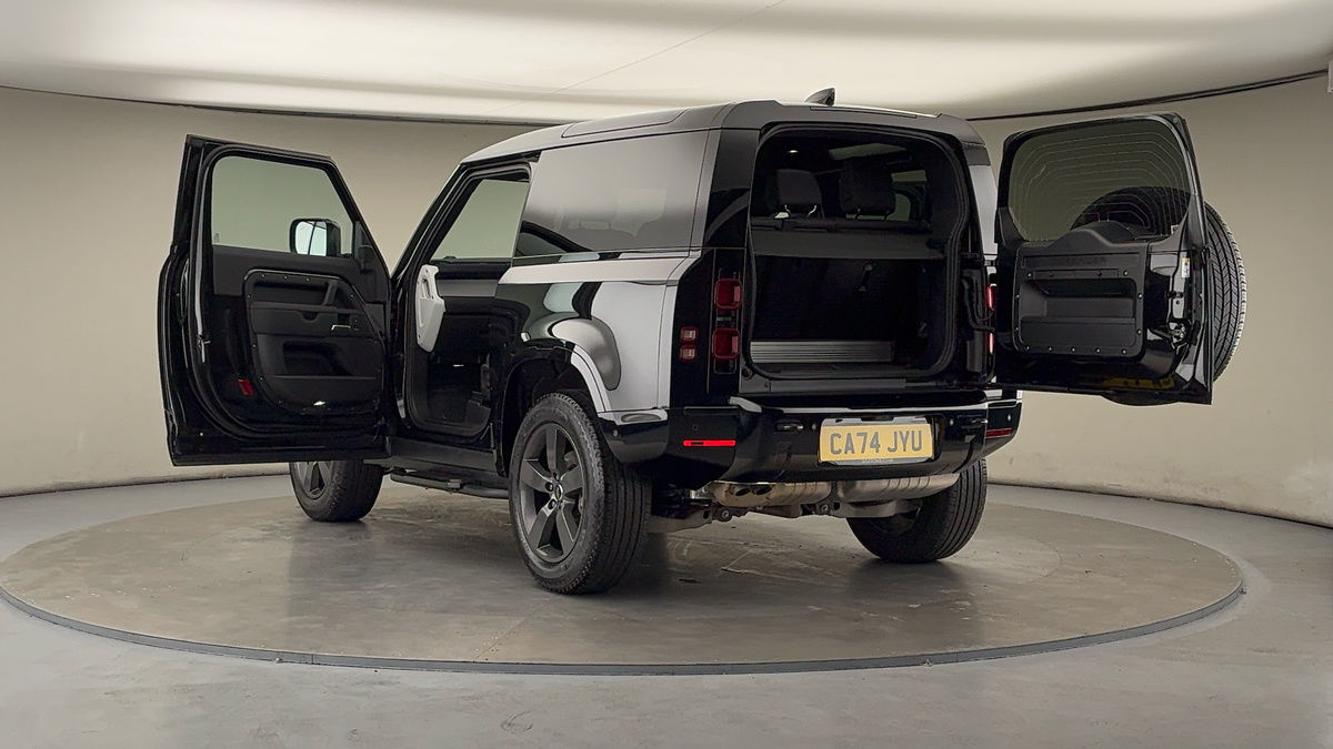Land Rover Defender 90 Image 23