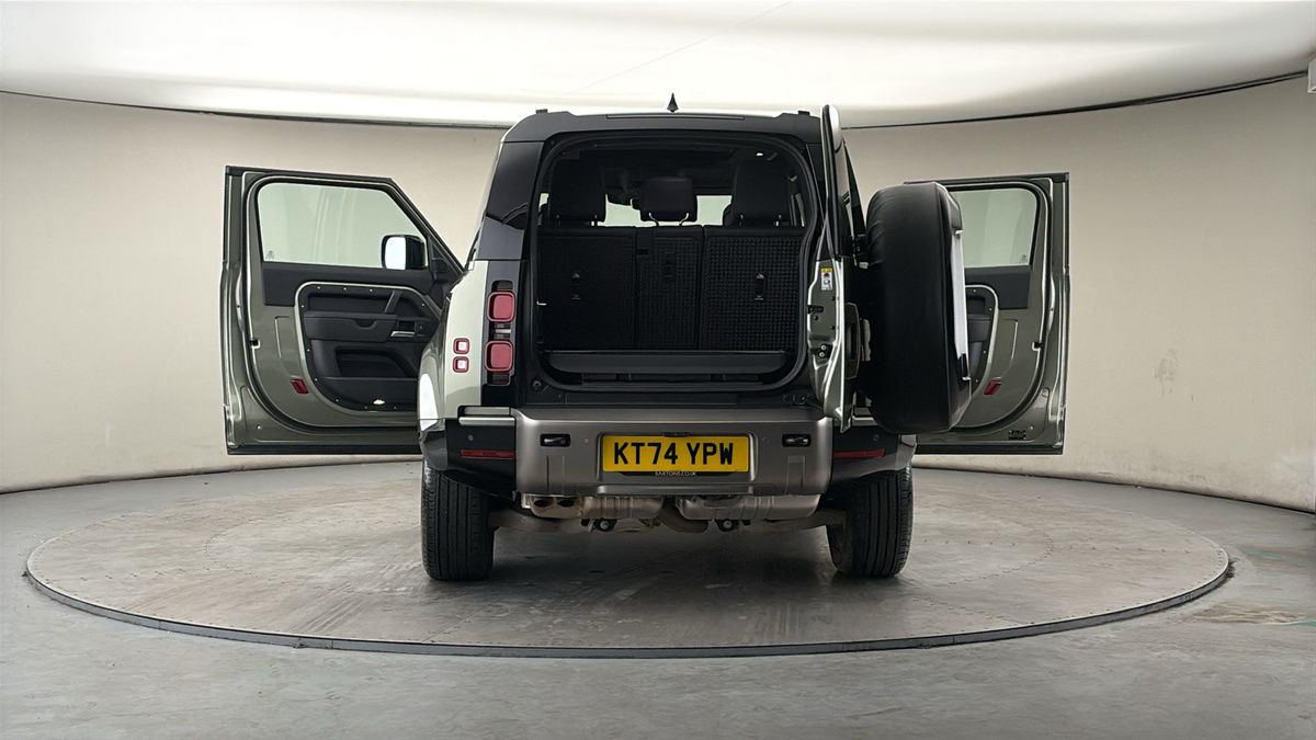 More views of Land Rover Defender 90