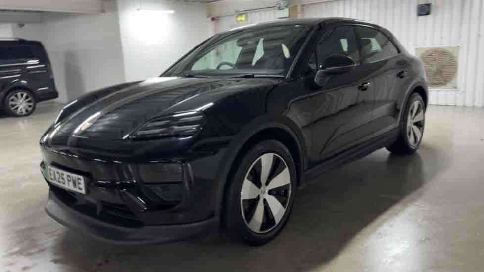 More views of Porsche Macan