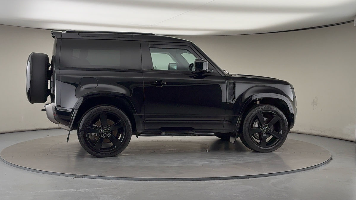 More views of Land Rover Defender 90