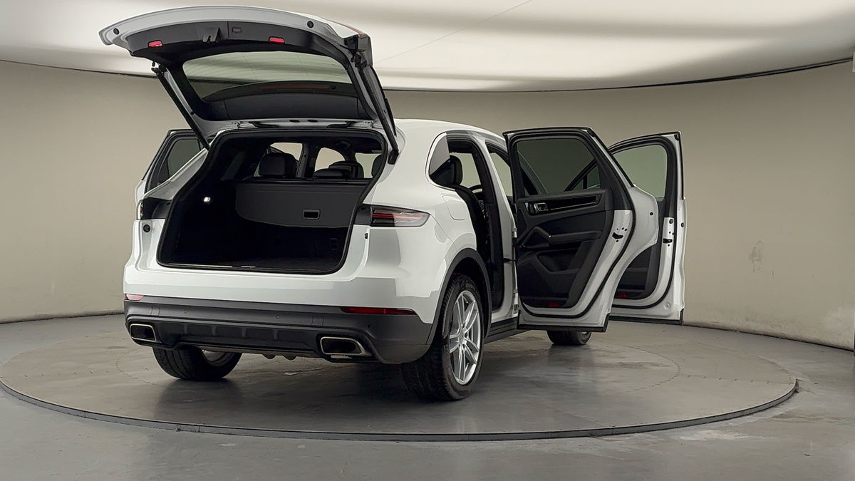 More views of Porsche Cayenne