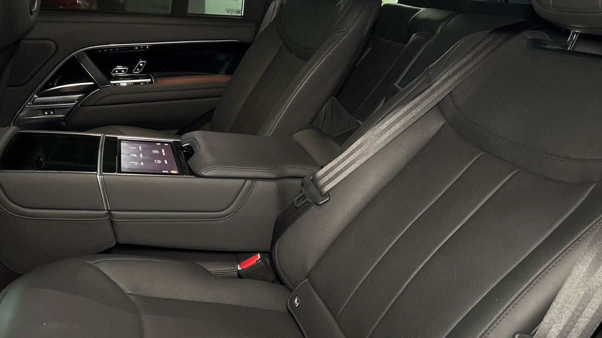 Land Rover Range Rover Image 9