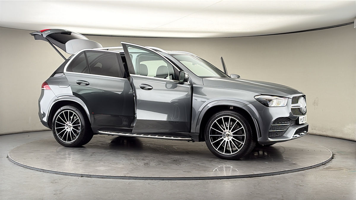 More views of Mercedes-Benz GLE