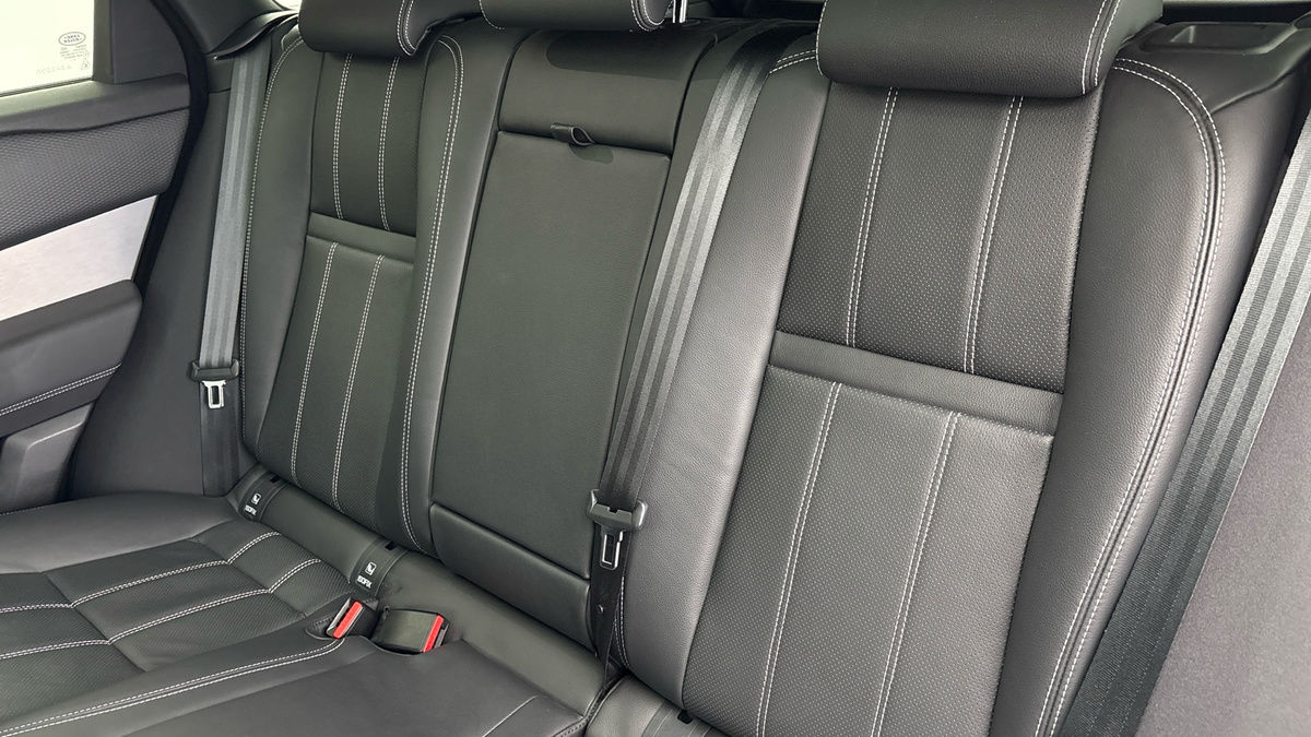 Land Rover Range Rover Velar Image 8