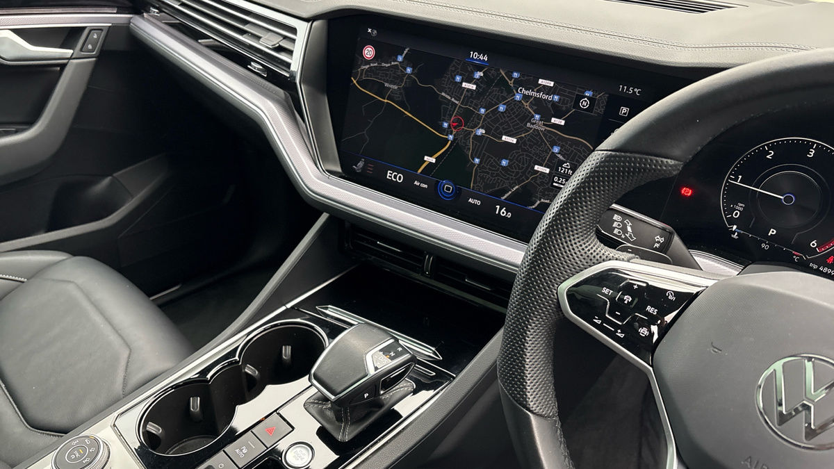 Volkswagen Touareg Image 18