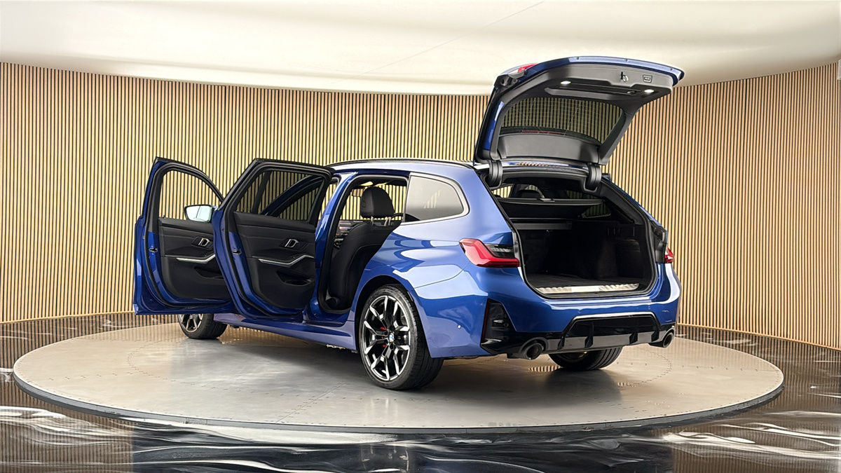 BMW 3 Series Image 23