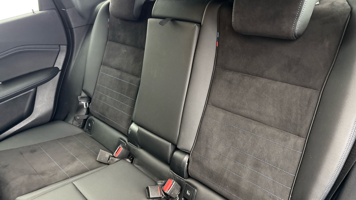 BMW iX1 Image 8