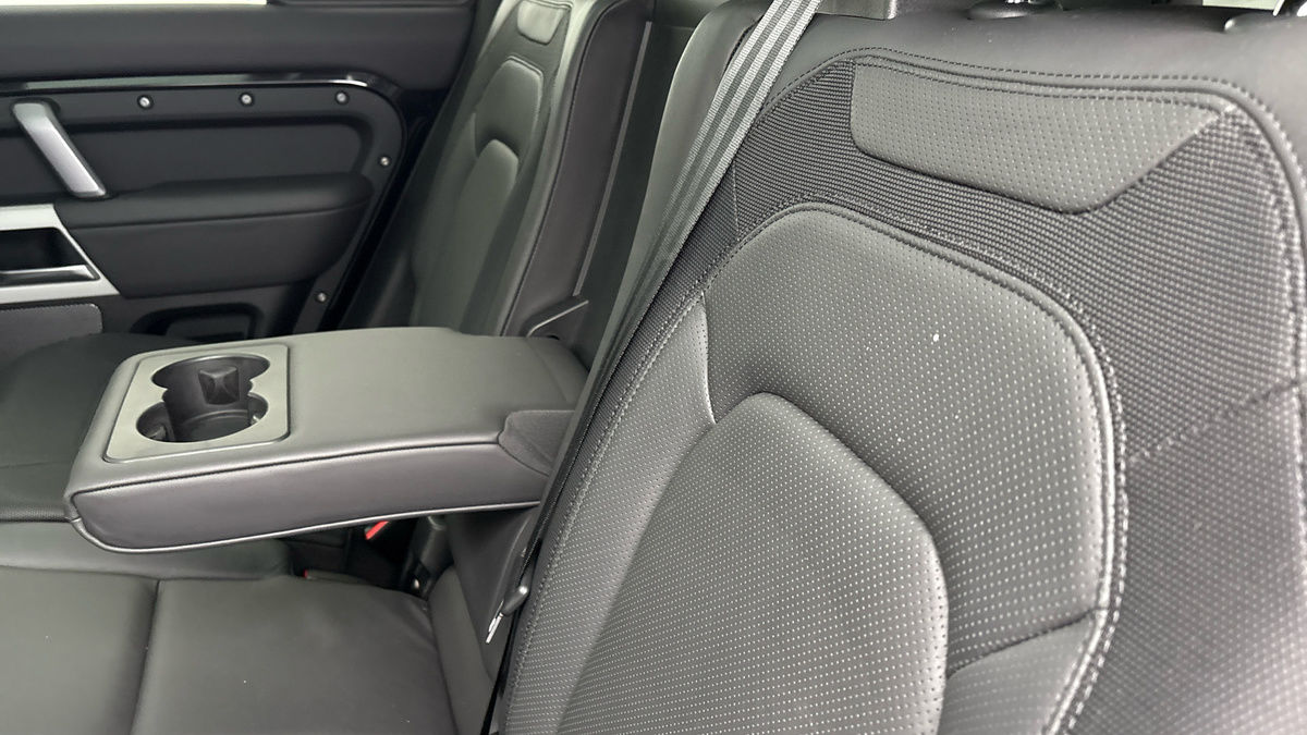 Land Rover Defender 110 Urban Image 9