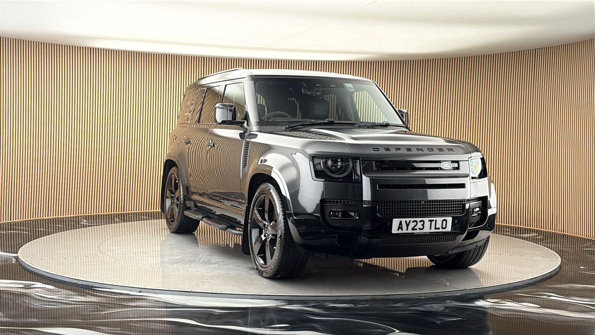 More views of Land Rover Defender 110