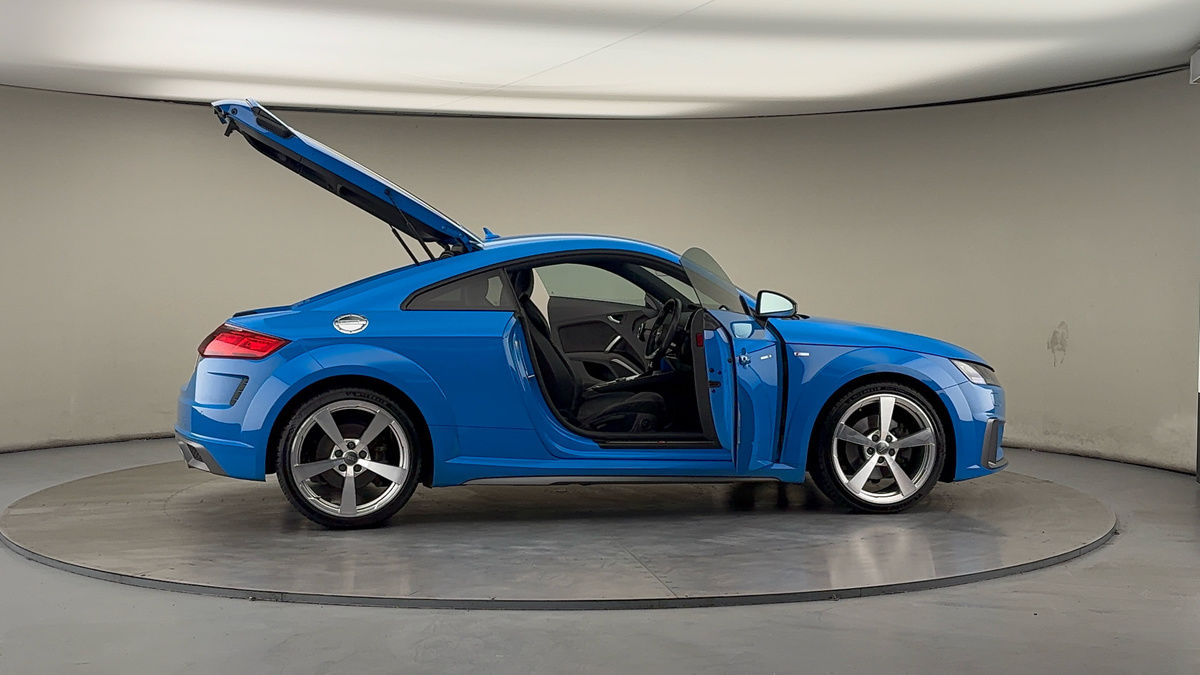 More views of Audi TT