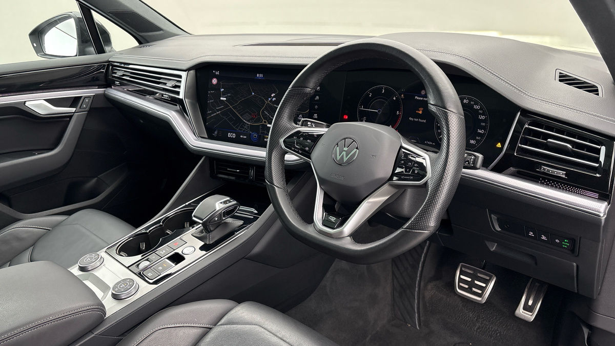 Volkswagen Touareg Image 5