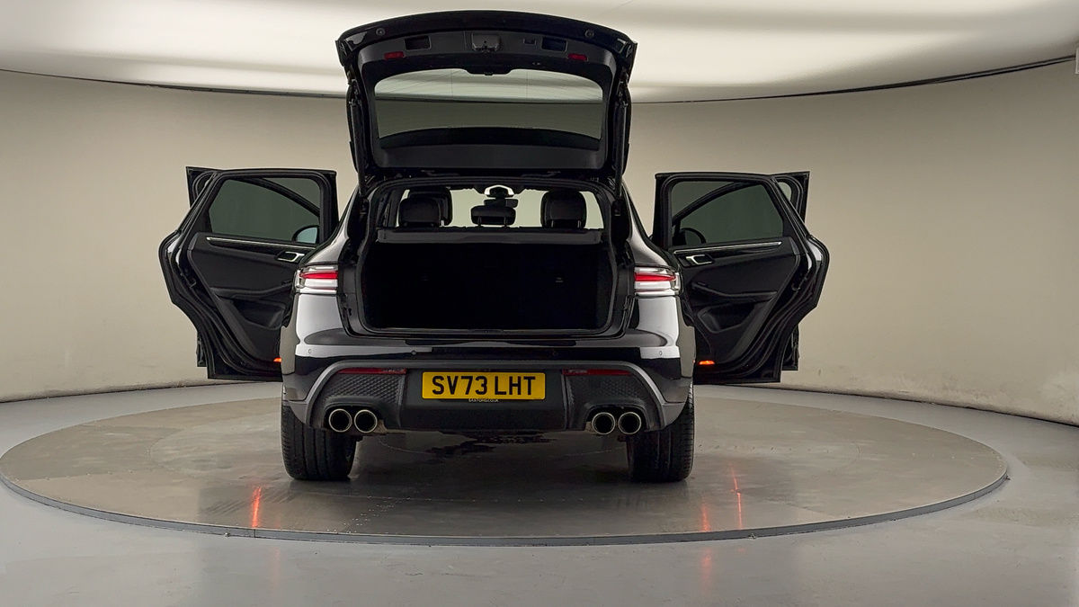 More views of Porsche Macan