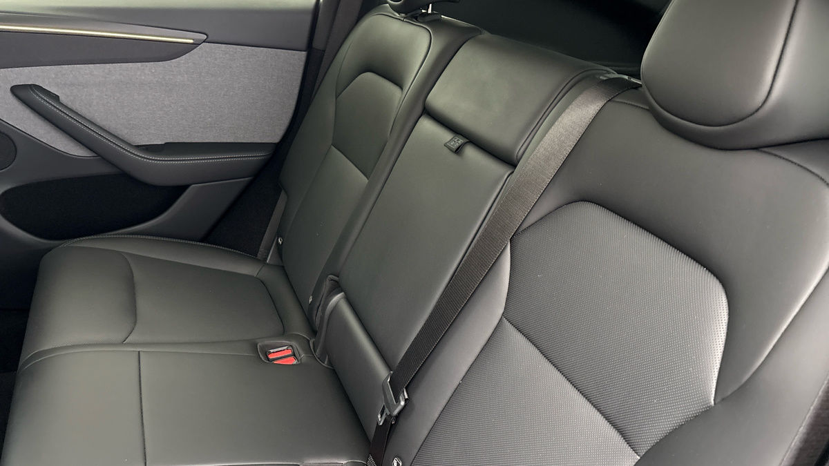 Tesla Model Y Image 8