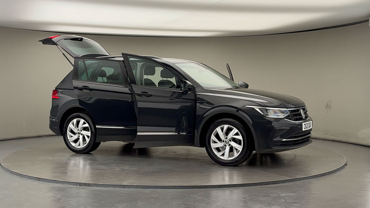 More views of Volkswagen Tiguan