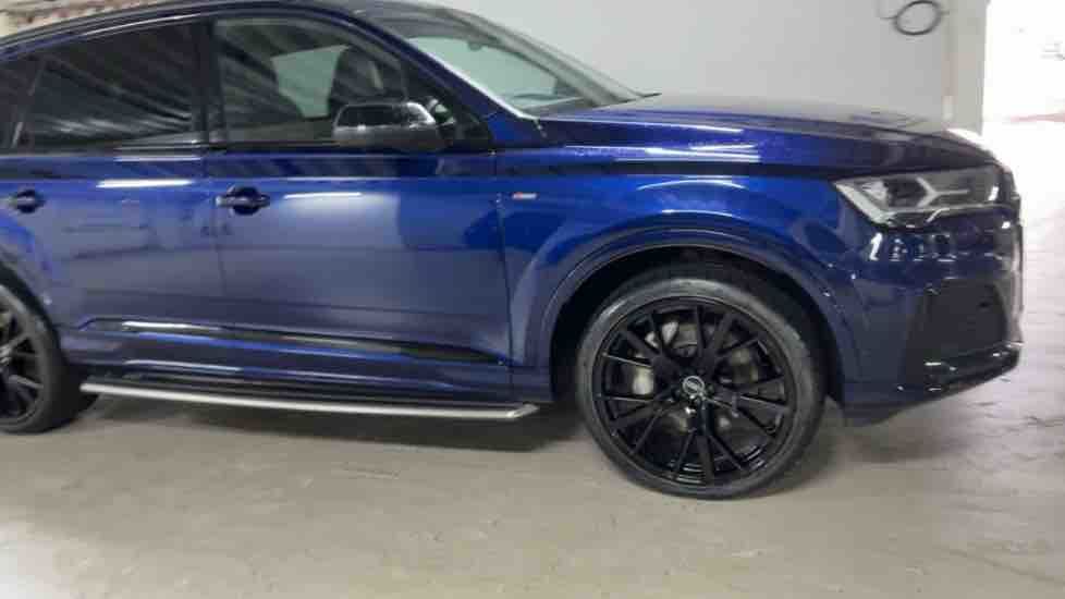 More views of Audi Q7