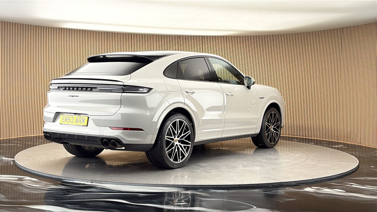 More views of Porsche Cayenne
