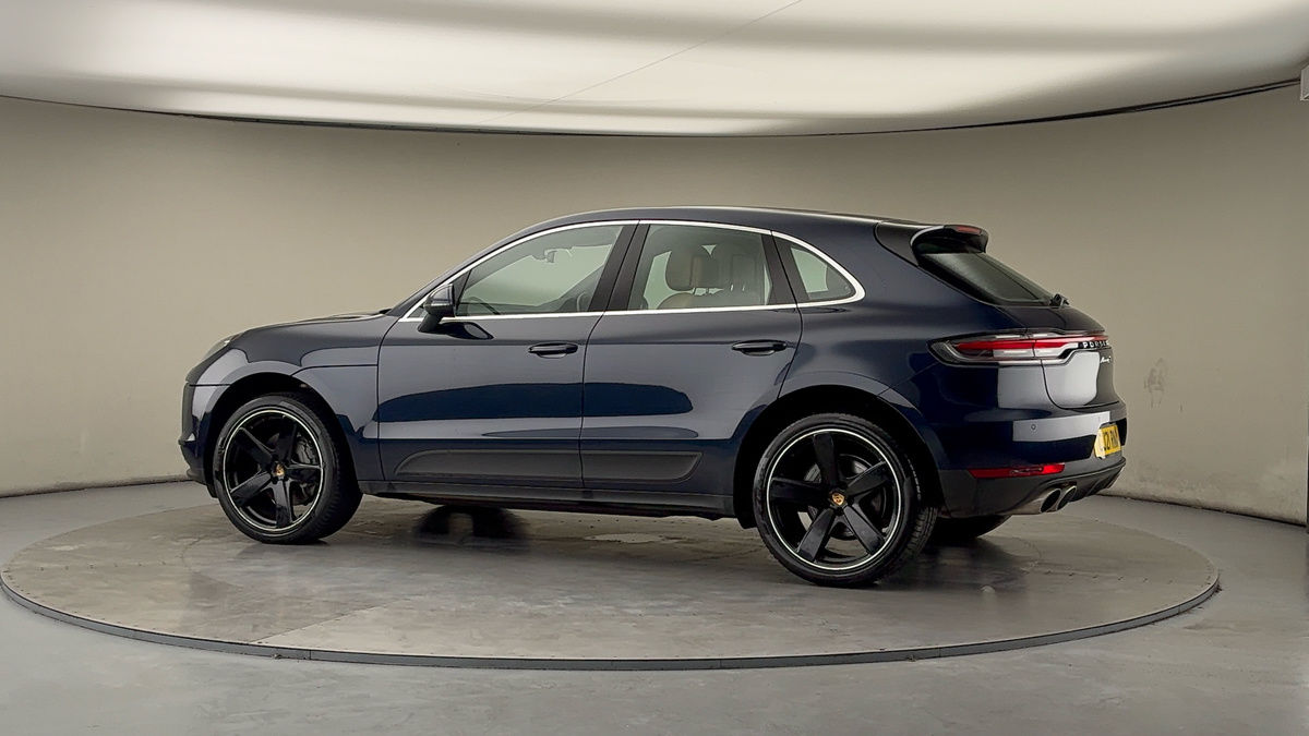 More views of Porsche Macan